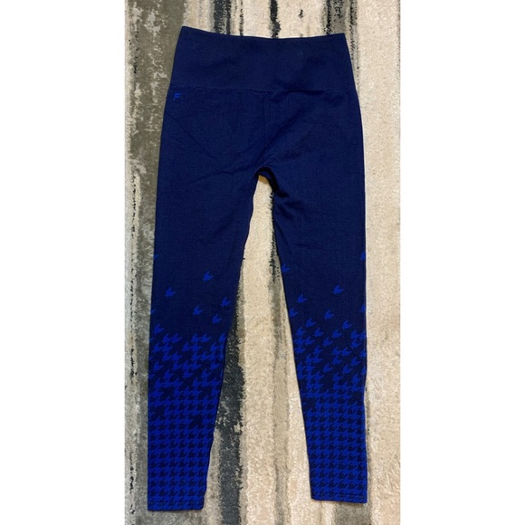 Fabletics High-Waisted Seamless Check Legging - Picture 5 of 8